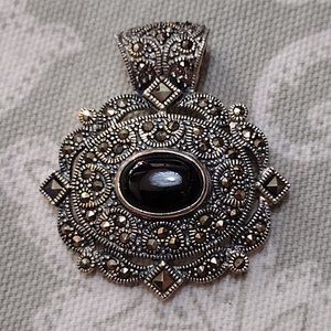 🎬 Sterling Silver Marcasite Pendant